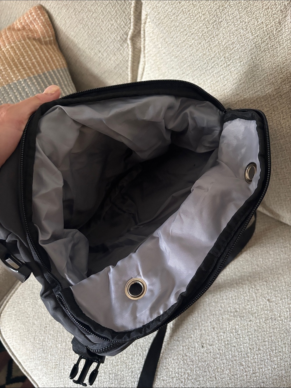 Bagsmart Blast 28L Travel Backpack - Picture 4 of 7